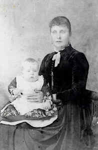 fifth-set7_10-lady with baby.jpg (141792 bytes)